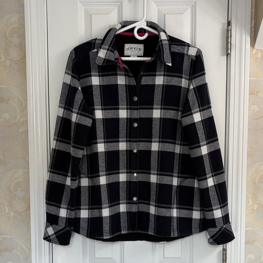 Orvis Black, Gray and White Plaid Shirt/Lightweight Jacket with Snap Closure.